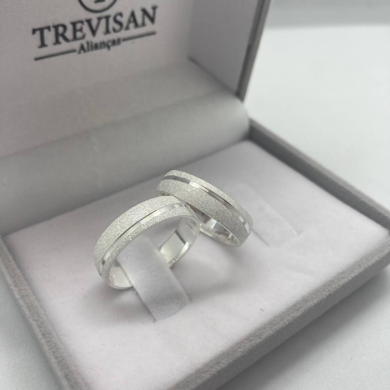 Par de Aliança Namoro em Prata 950 - Encanto Large Abaulada 5mm Diamantada + Anel Brinde