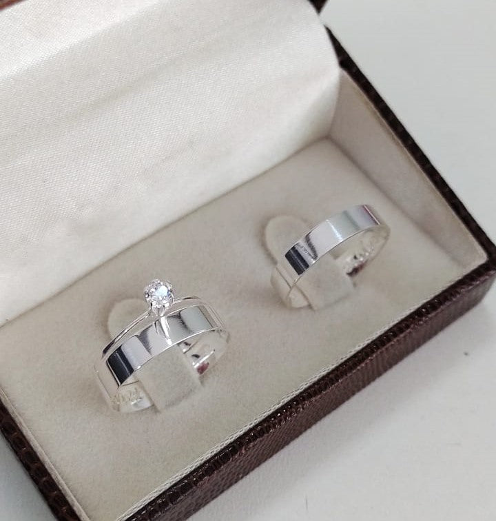 Par de Aliança Namoro em Prata 950 - Azaléia 4mm Reta Polida + Anel Brinde