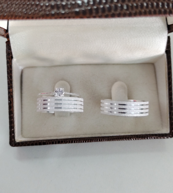 Par de Aliança Namoro em Prata 950 - Jacarandá 6mm Reta Diamantada + Anel Brinde