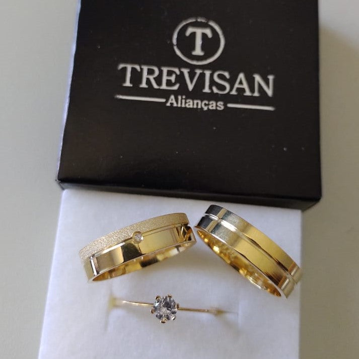 Par de Aliança Noivado/Casamento Ouro 750/18k - Flor De Lís 5mm Reta Polida + Anel Brinde