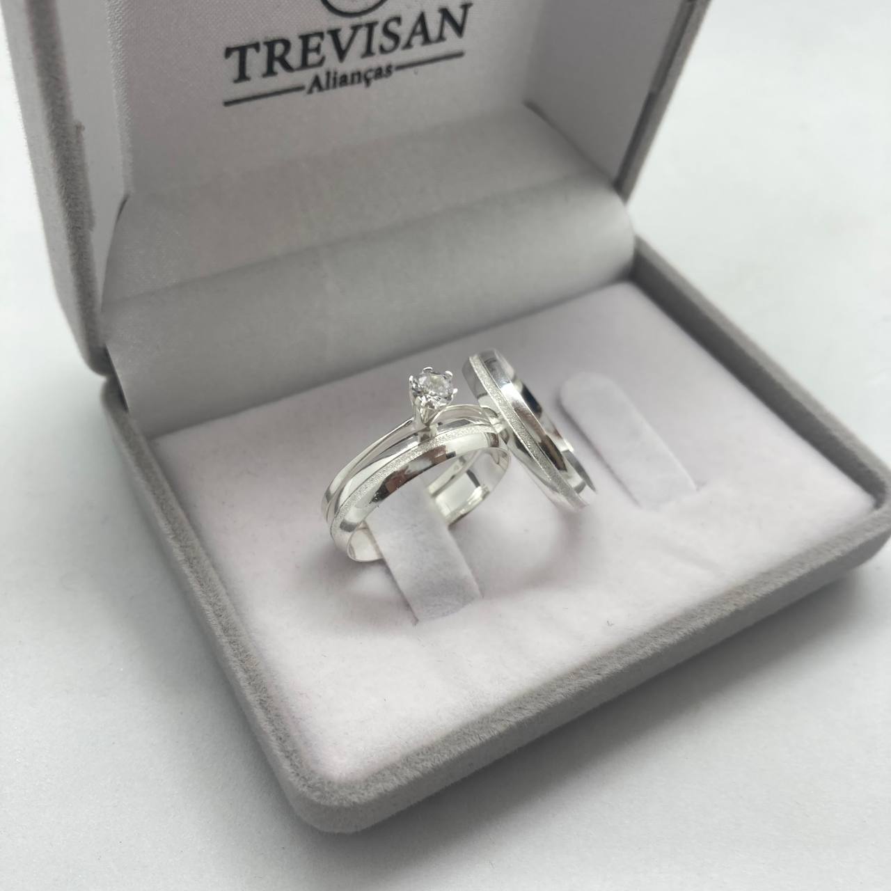 Par de Aliança Namoro em Prata 950 - Beautiful Meia Cana 4mm Polida + Anel Brinde