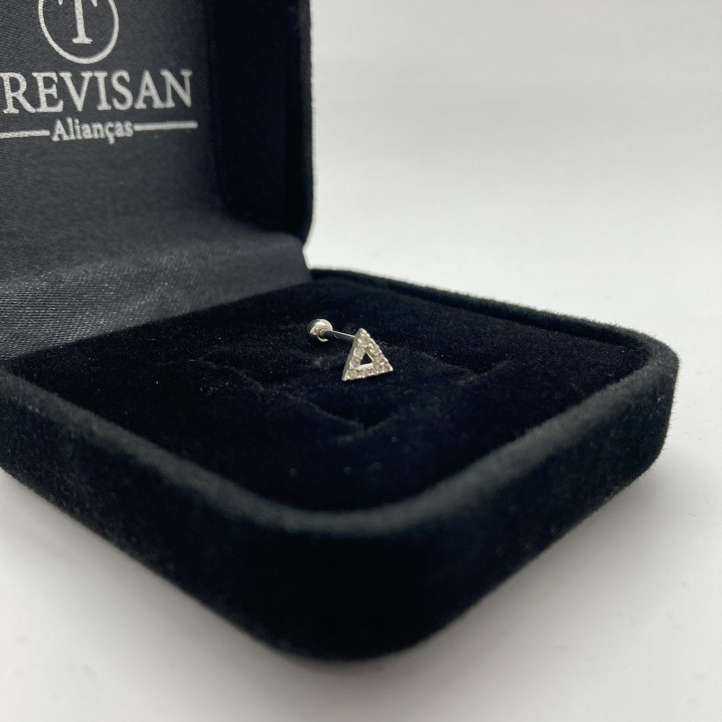 Piercing Trágus em Prata 925- Triângulo cravejado