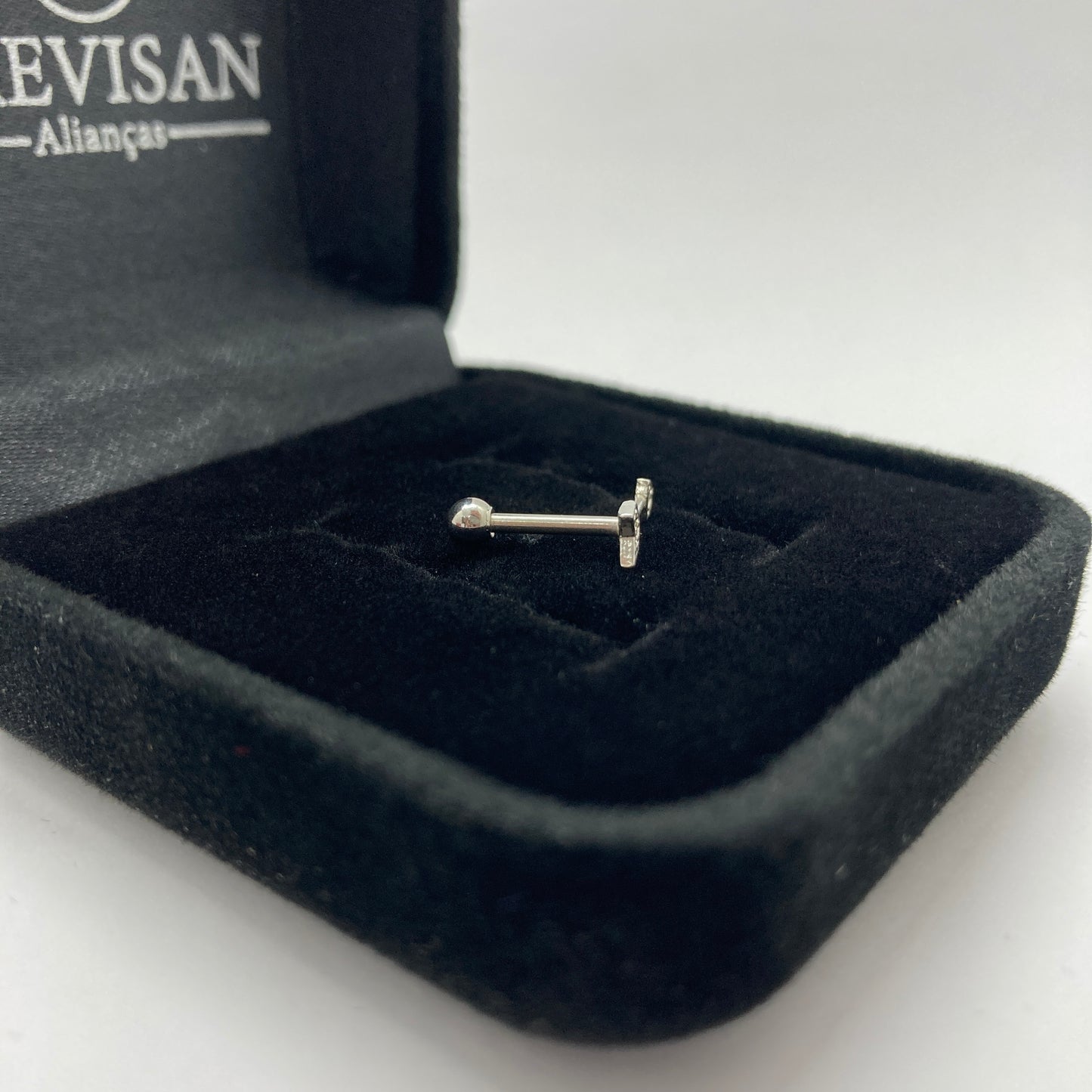 Piercing Trágus em Prata 925- Flecha