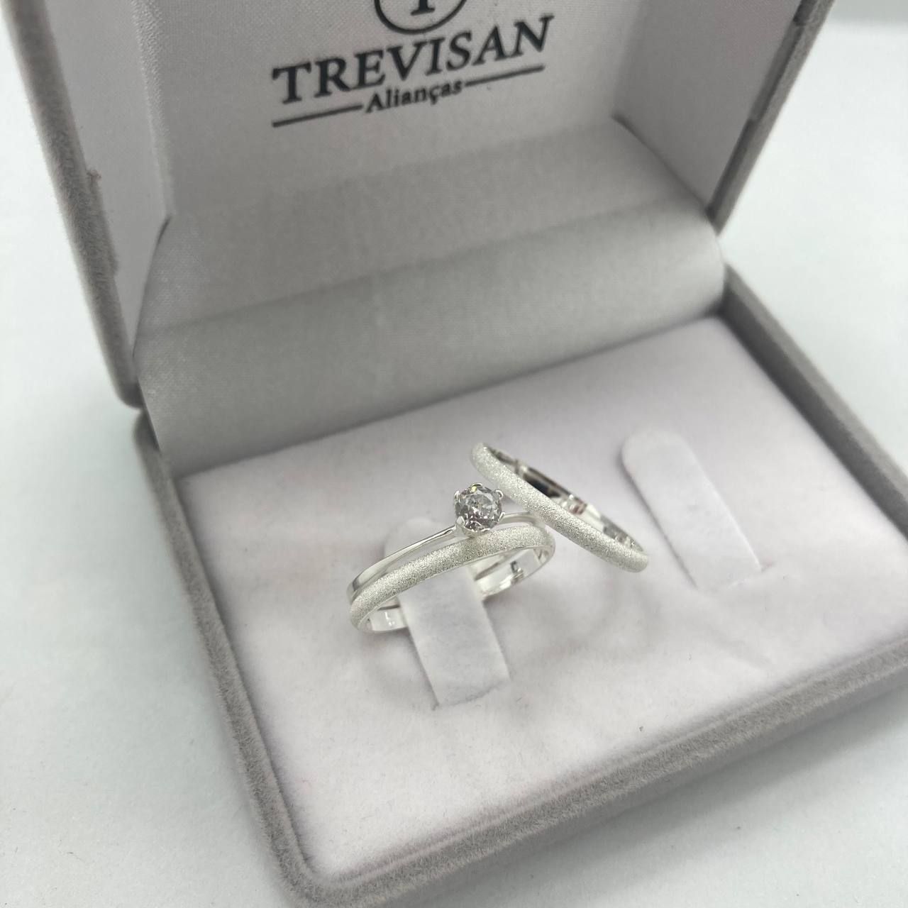 Par de Aliança Namoro em Prata 950 - Fiore 2mm Abaulada Diamantada + Anel Brinde