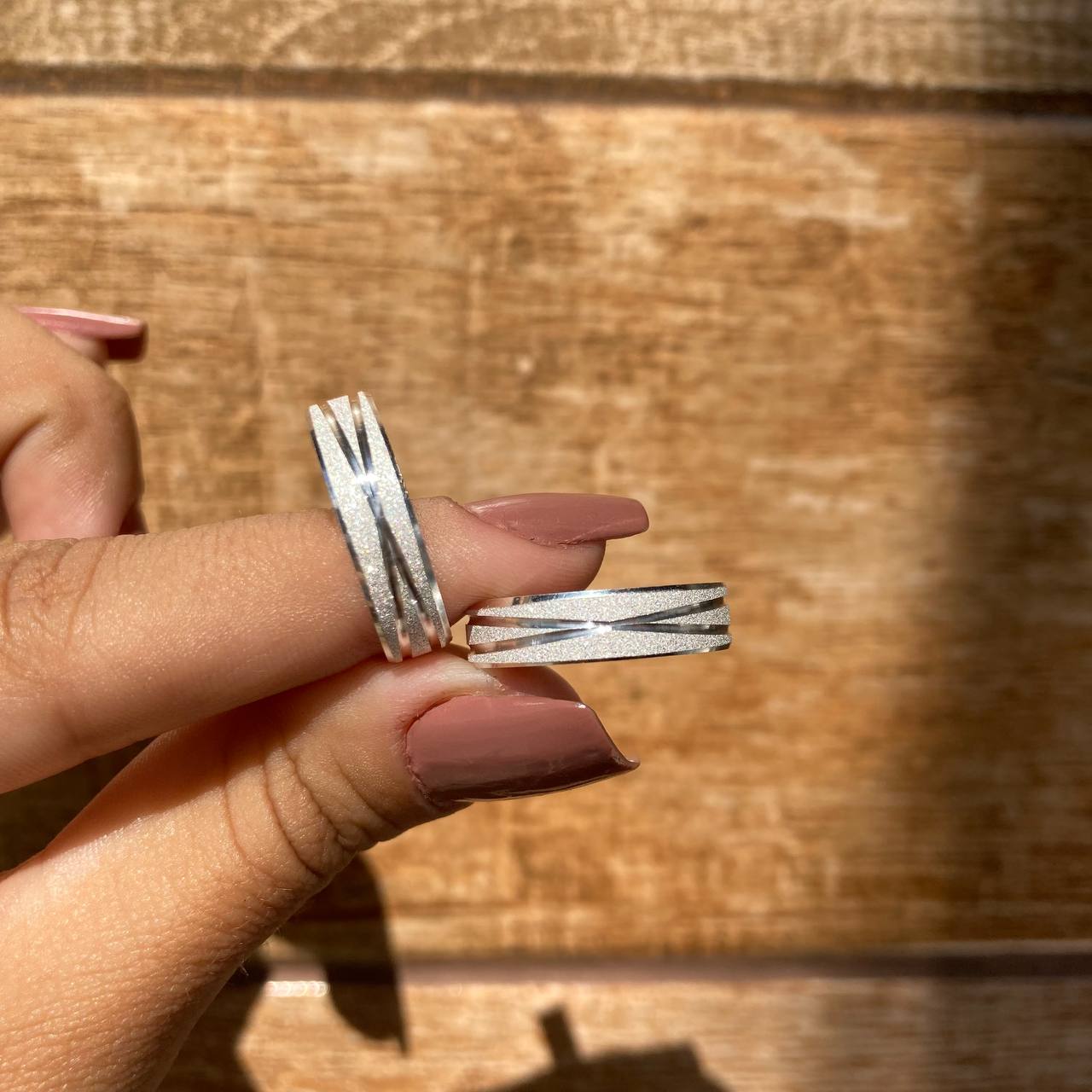 Par de Aliança Namoro em Prata 950 - Chu Chanfrada 5mm Diamantada + Anel Brinde