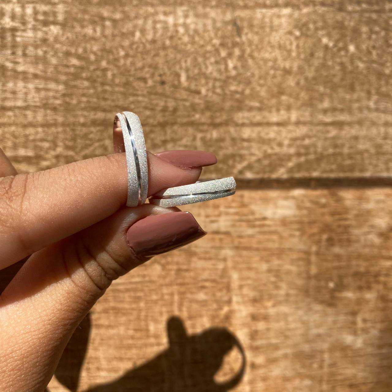 Par de Aliança Namoro em Prata 950 - Encanto Abaulada 4mm Diamantada + Anel Brinde