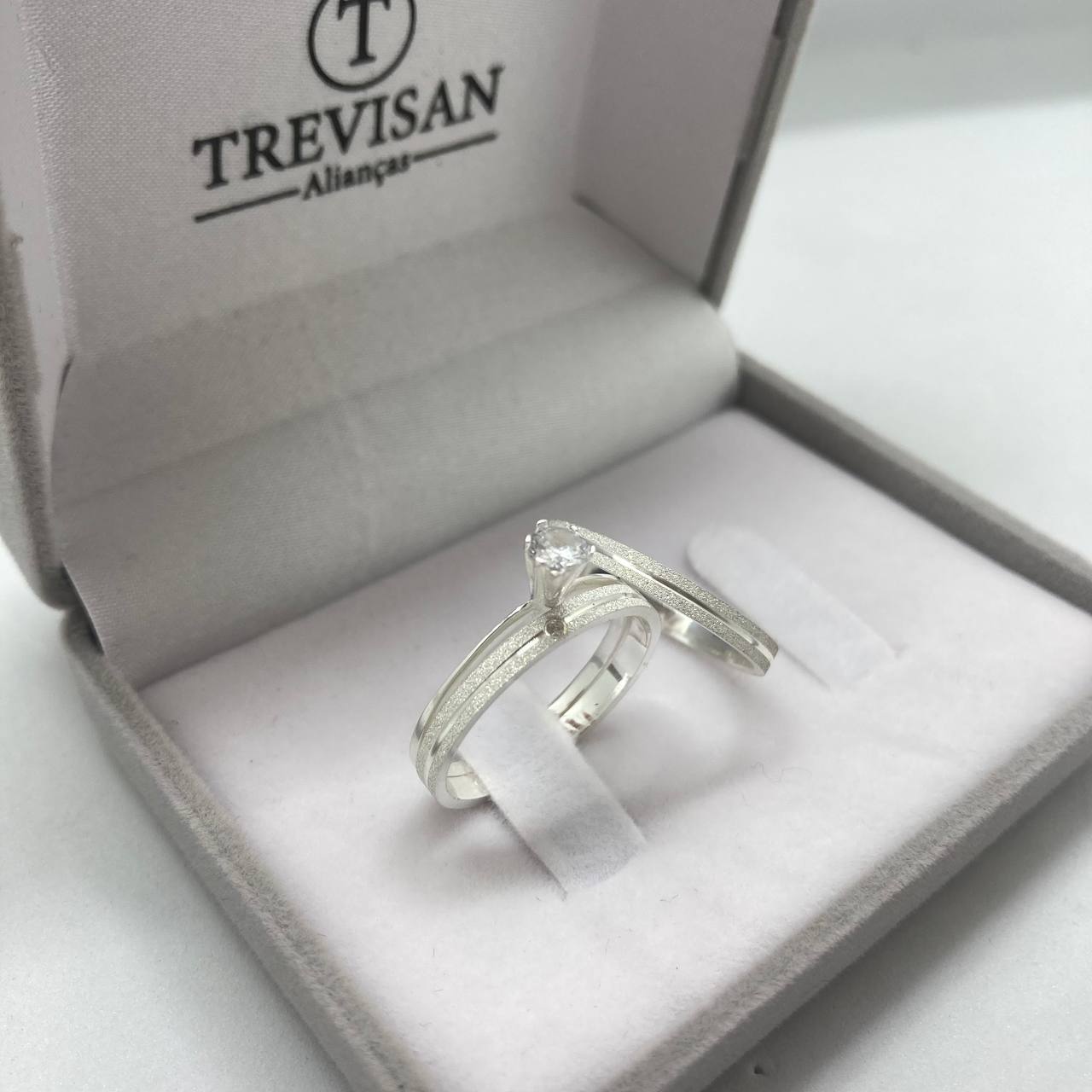Par de Aliança Namoro em Prata 950 - Guardare Less Reta 2mm Diamantada + Anel Brinde