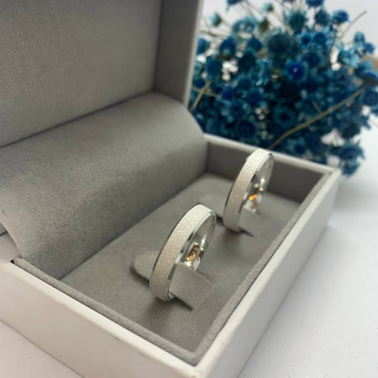 Par de Aliança Namoro em Prata 950 - Angel 4mm Chanfrada Diamantada + Anel Brinde