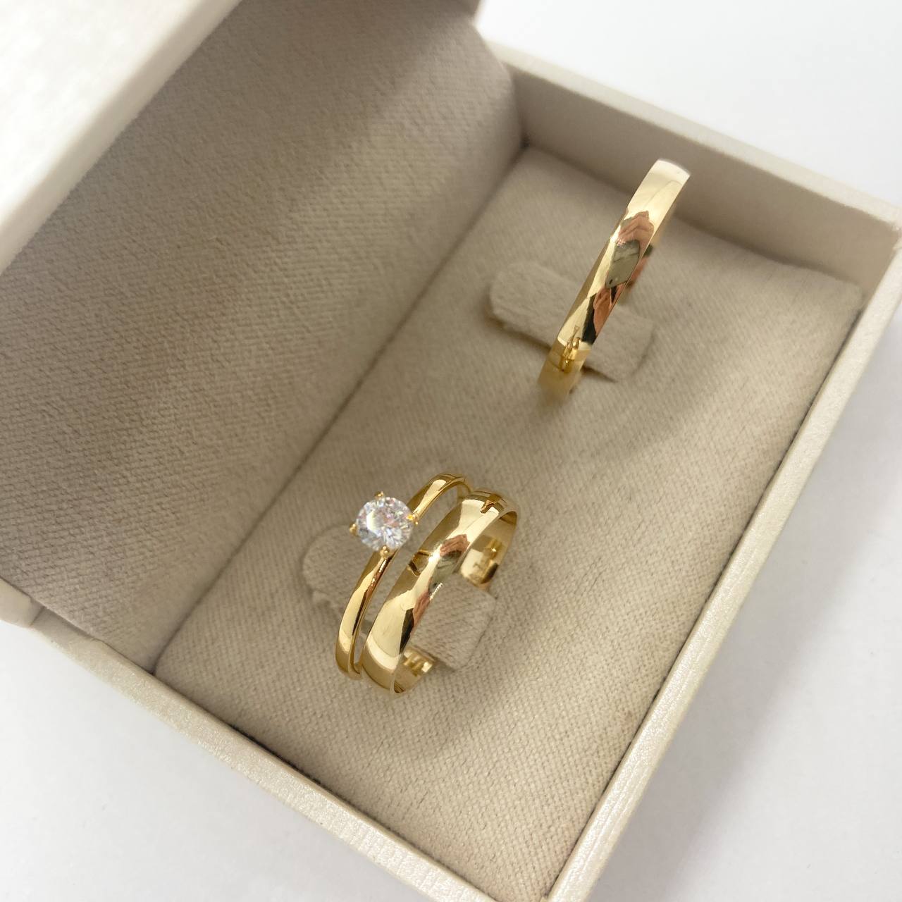 Par de Aliança Noivado/Casamento Ouro 750/18k - Desire 3mm Meia Cana Polida + Anel Brinde