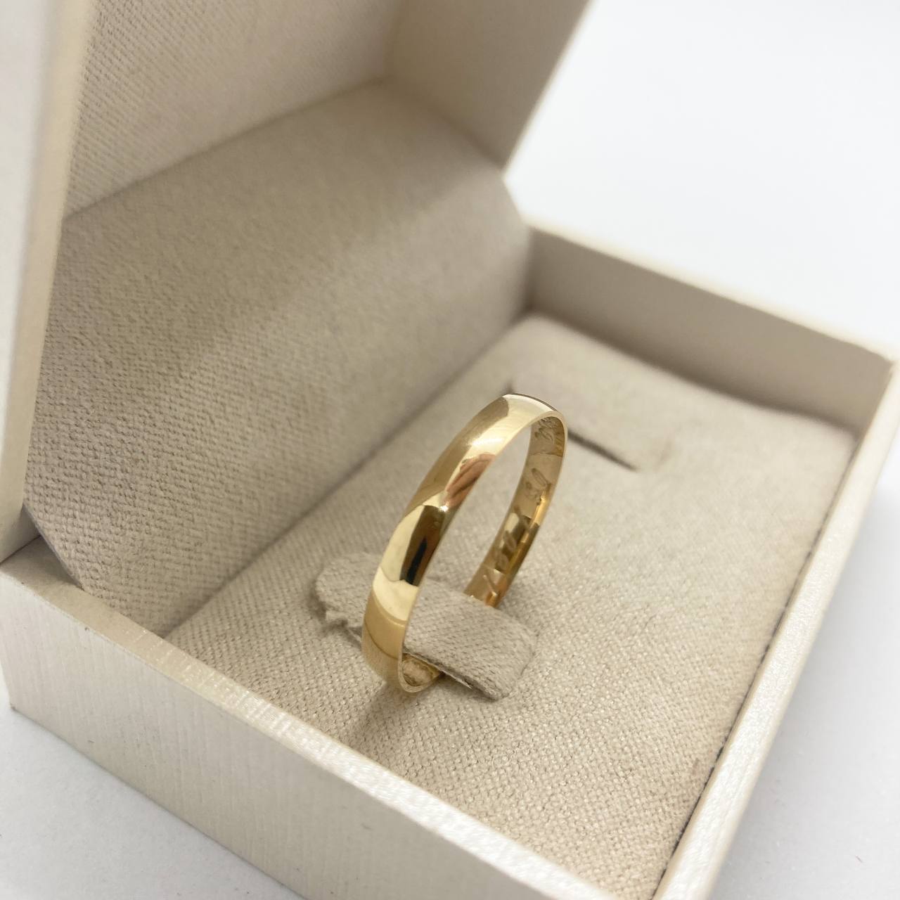 Par de Aliança Noivado/Casamento Ouro 750/18k - Desire 3mm Meia Cana Polida + Anel Brinde