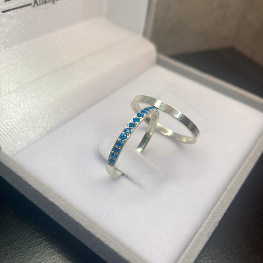 Par de Aliança Namoro em Prata 950 - Romanza Blue 2mm Reta Polida + Anel Brinde