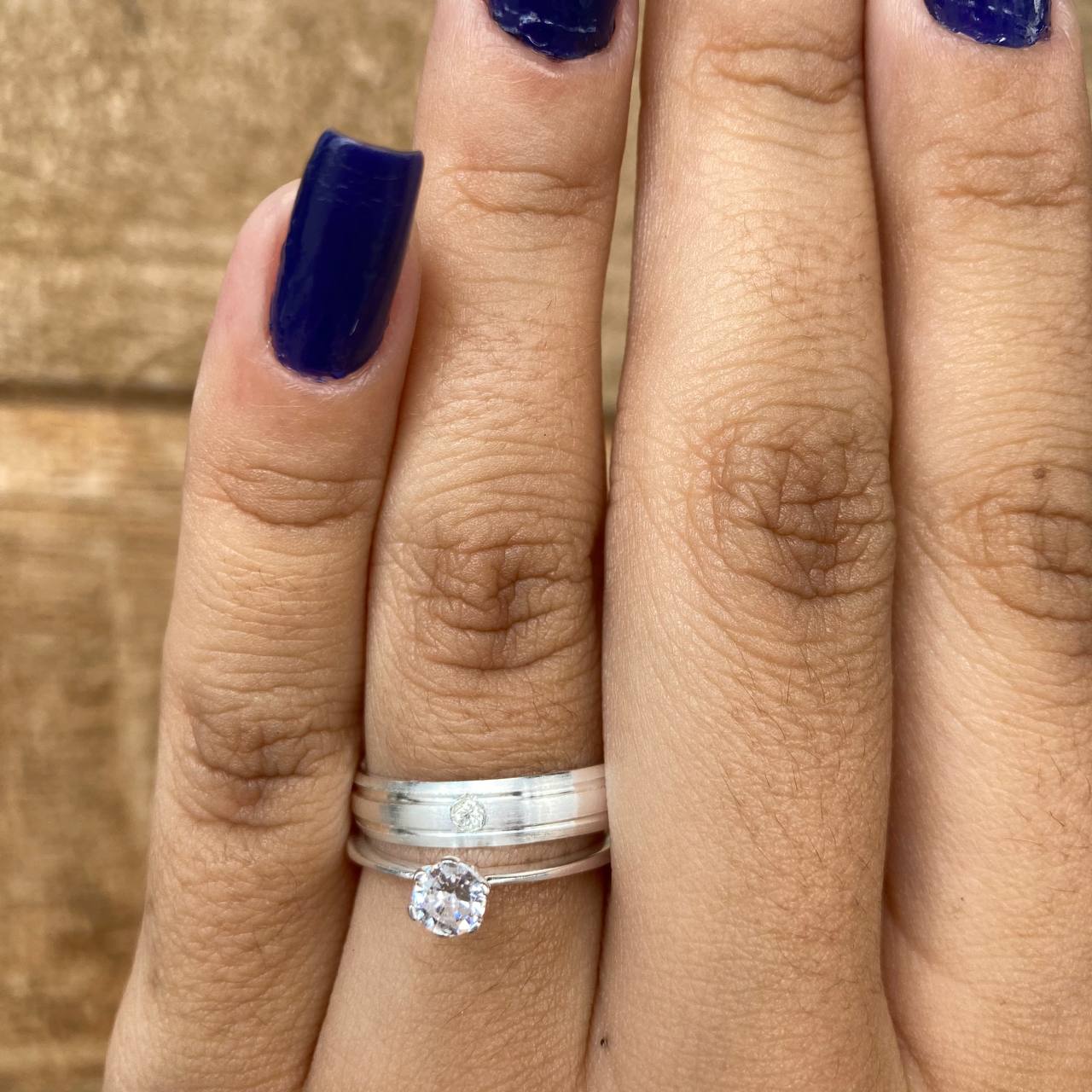 Par de Aliança Namoro em Prata 950 - Bisou Abaulada 4mm Acetinada + Anel Brinde