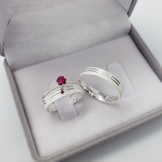 Par de Aliança Namoro em Prata 950 - Petra Pink 4mm Reta Diamantada + Anel Brinde