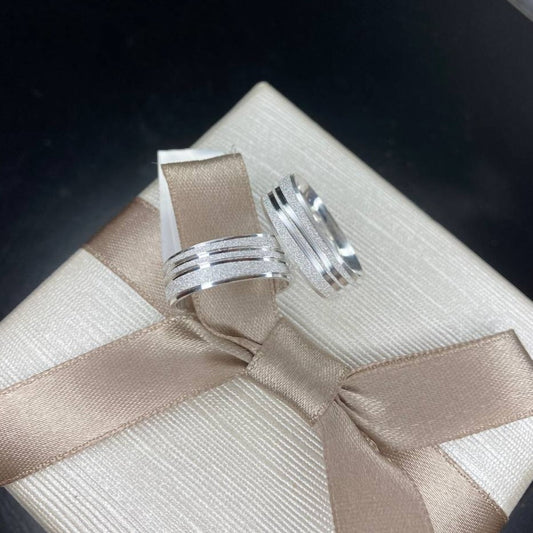 Par de Aliança Namoro em Prata 950 - Amêndoa 6mm Reta Diamantada + Anel Brinde