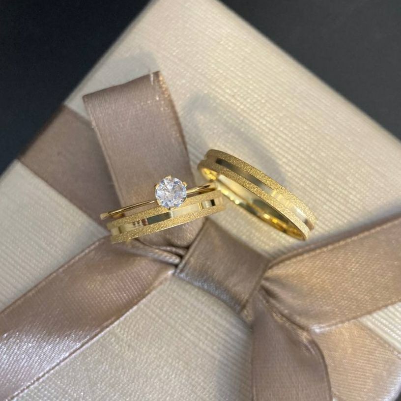 Par de Aliança Noivado/Casamento Ouro 750/18k - Moreia 3mm Reta Diamantada + Anel Brinde