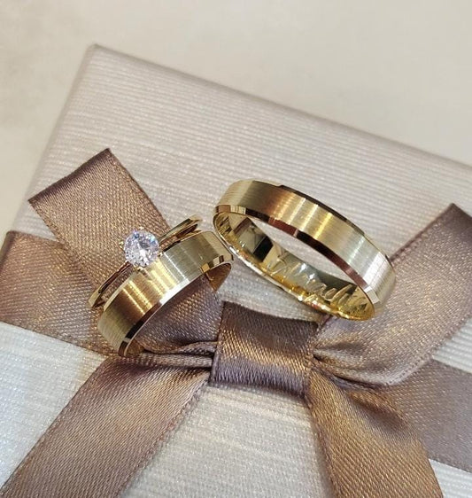 Par de Aliança Noivado/Casamento Ouro 750/18k - Charmosa 5mm Chanfrada Acetinada + Anel Brinde
