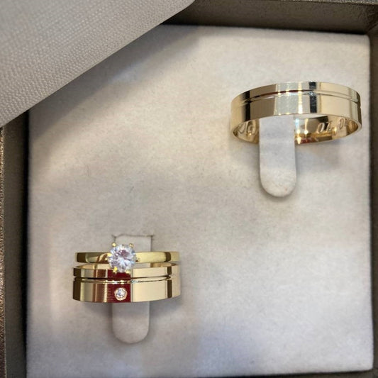 Par de Aliança Noivado/Casamento Ouro 750/18k - Puerto Seguro 4mm Reta Polida + Anel Brinde