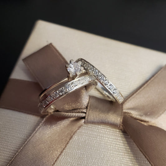 Par de Aliança Namoro em Prata 950 - Diamonds 2,5mm Meia Cana Polida + Anel Brinde