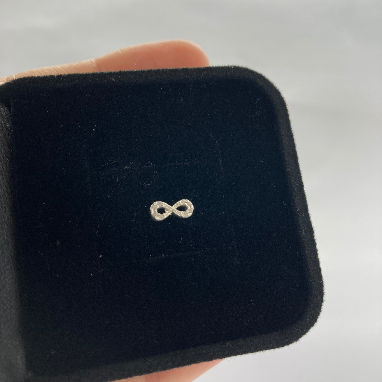 Piercing Trágus em Prata 925- Infinito