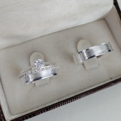 Par de Aliança Namoro em Prata 950 - Pitanga 5mm Reta Polida/Acetinado + Anel Brinde