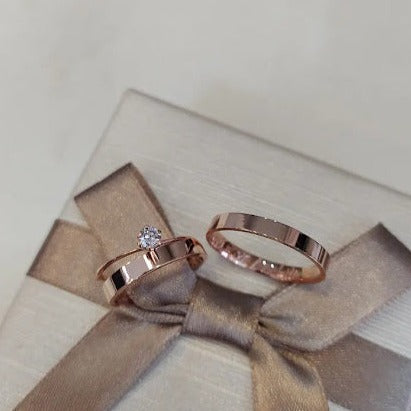 Par de Aliança Noivado/Casamento Ouro Rose - Cercare Rosé 3mm Reta Polida + Anel Brinde