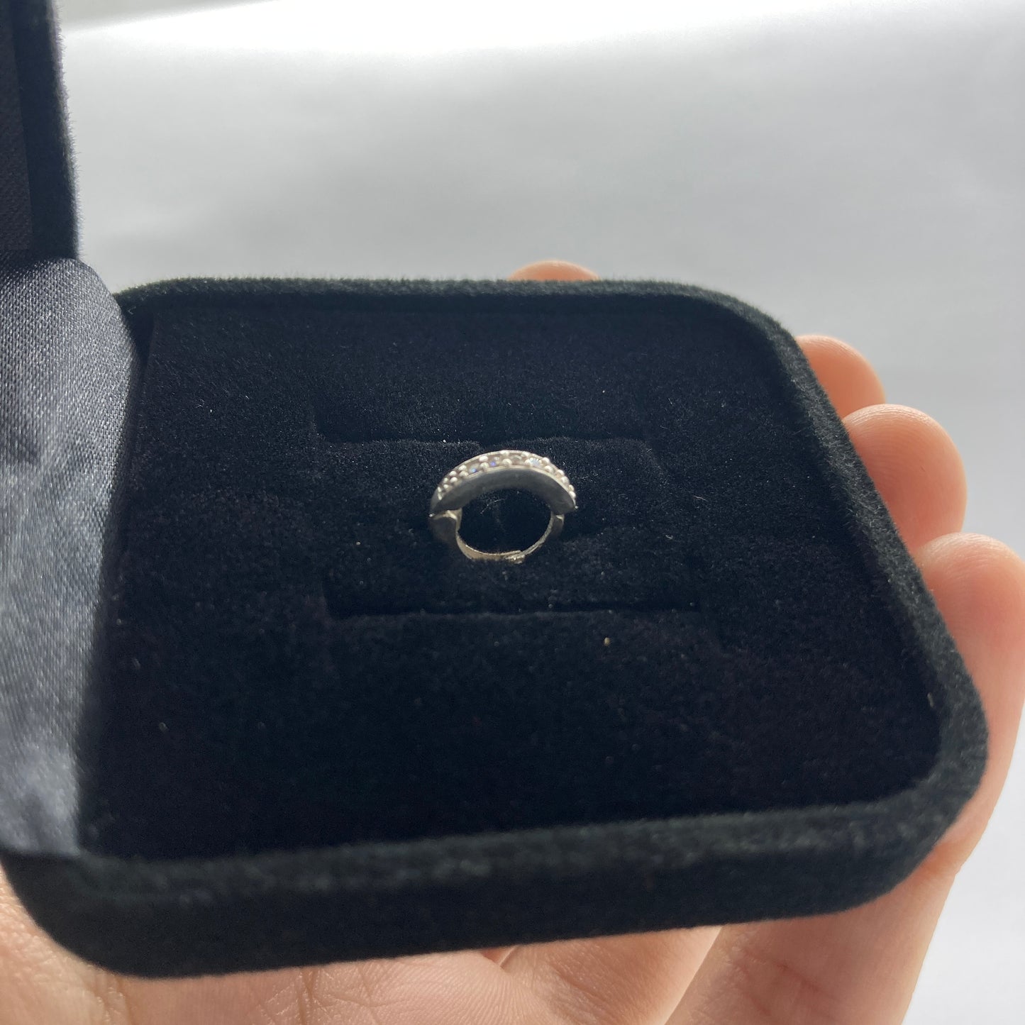Piercing em Prata 925- Argola cravejada