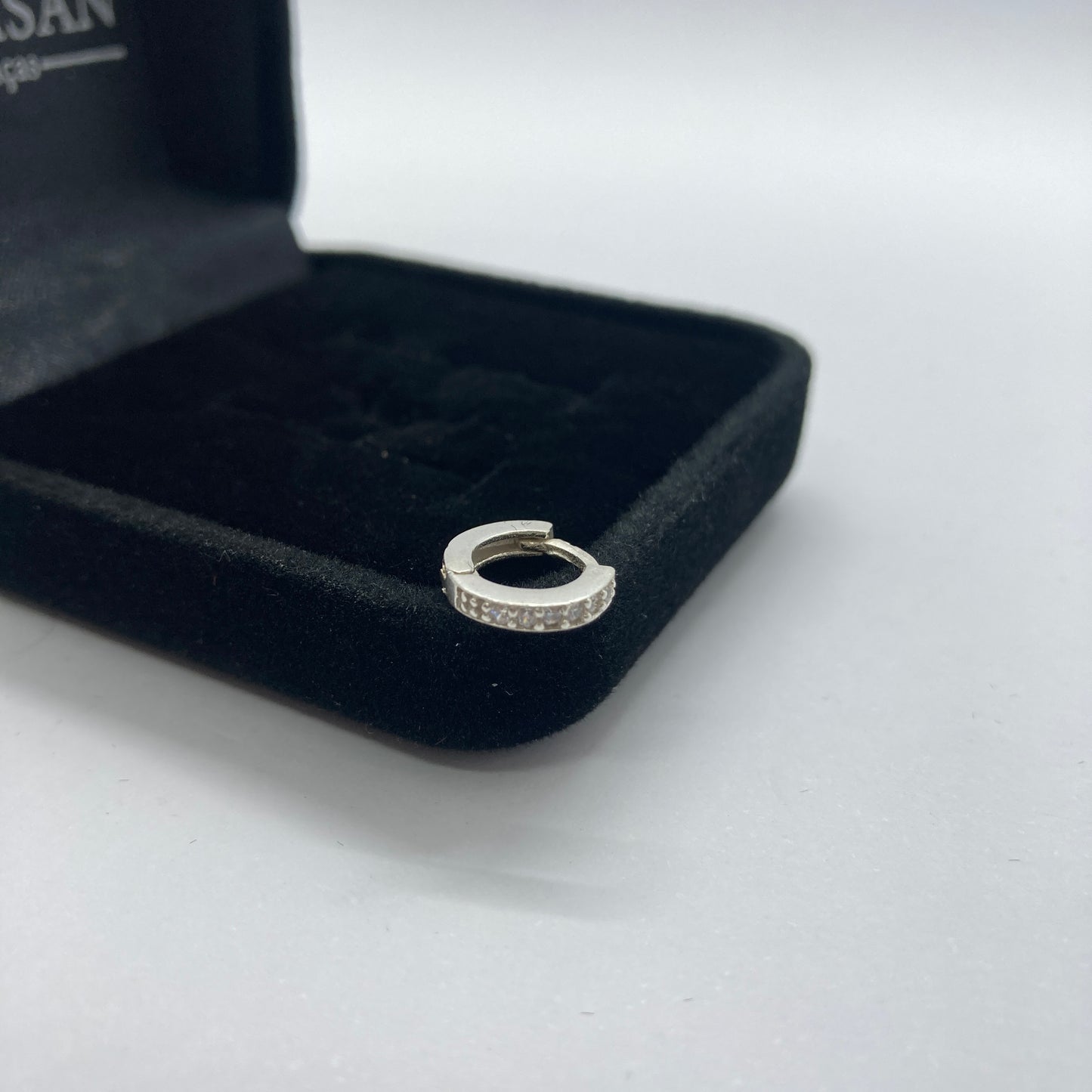 Piercing em Prata 925- Argola cravejada