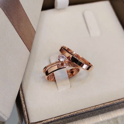 Par de Aliança Noivado/Casamento Ouro Rose - Xodó Rosé 3mm Chanfrada Polida + Anel Brinde