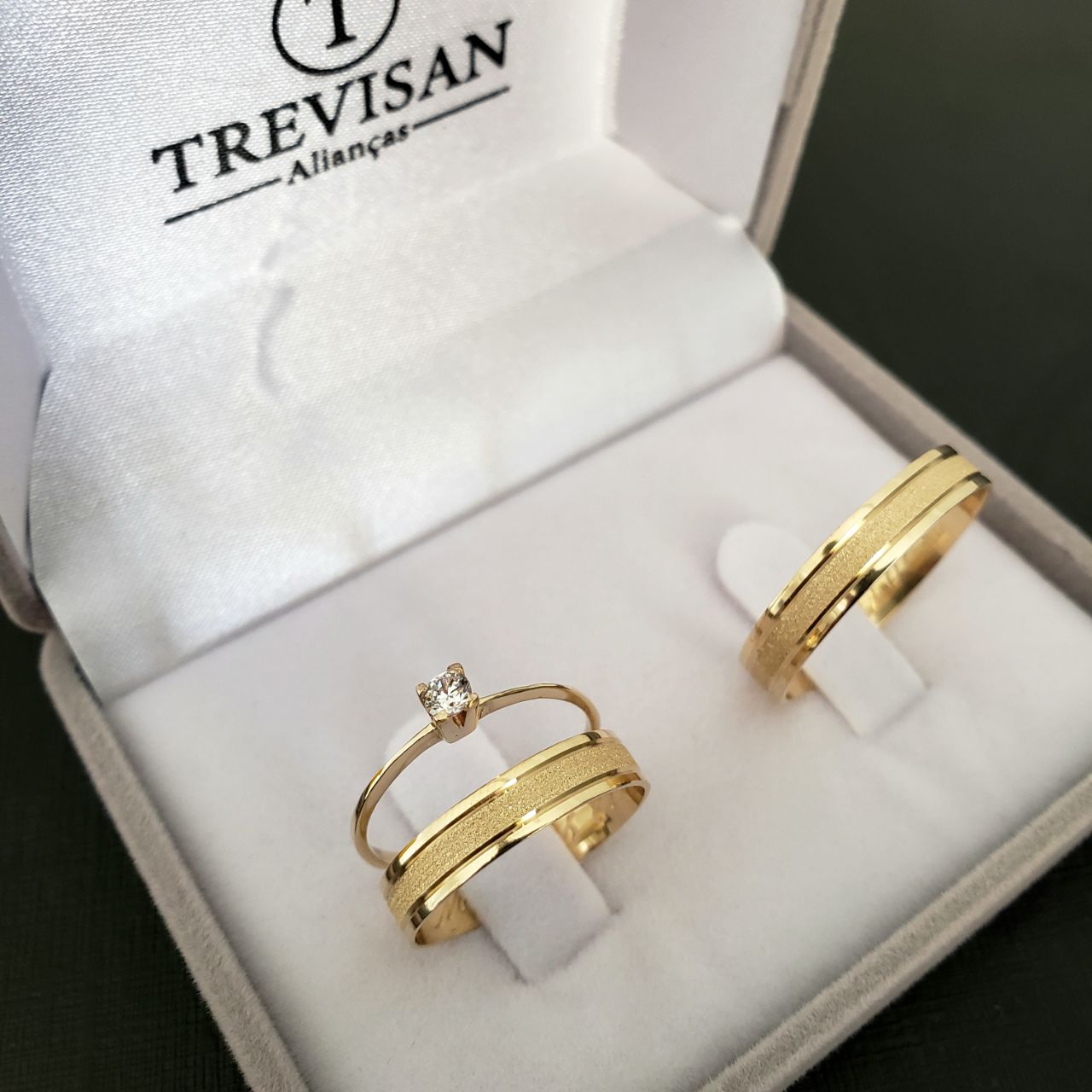 Par de Aliança Noivado/Casamento Ouro 750/18k - Vicenza 4mm Reta Diamantada/Polida + Anel Brinde