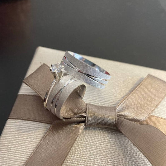 Par de Aliança Namoro em Prata 950 - Chamomily Larger 6mm Reta Diamantada + Anel Brinde