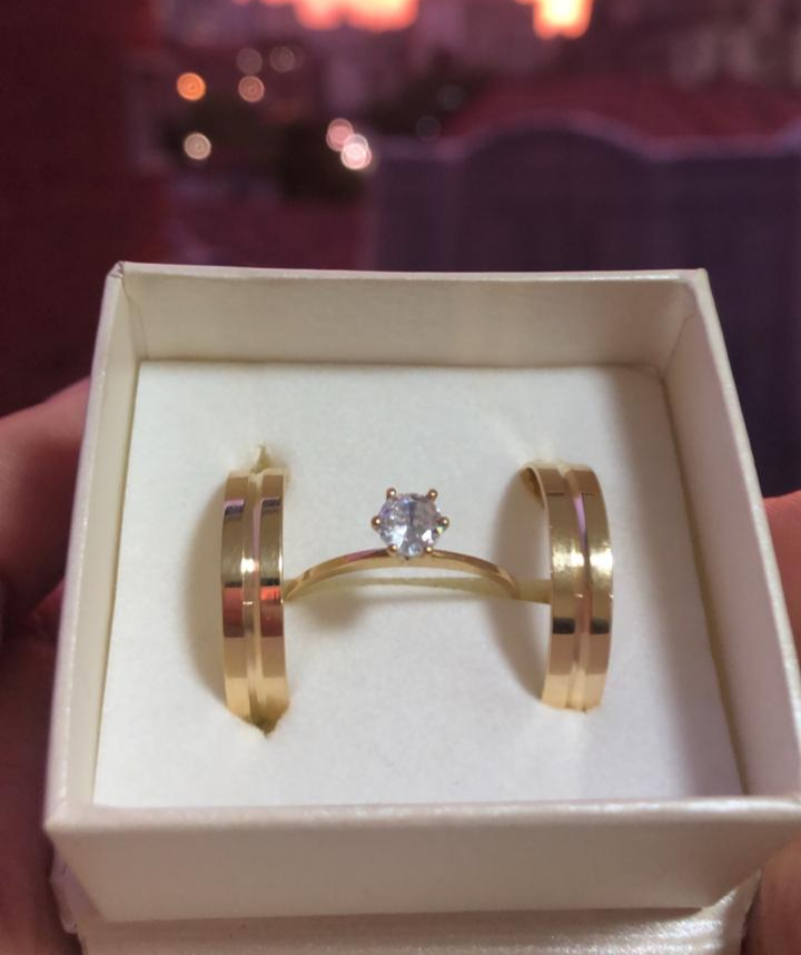 Par de Aliança Noivado/Casamento Ouro 750/18k - Jasmim 4mm Reta Polida + Anel Brinde