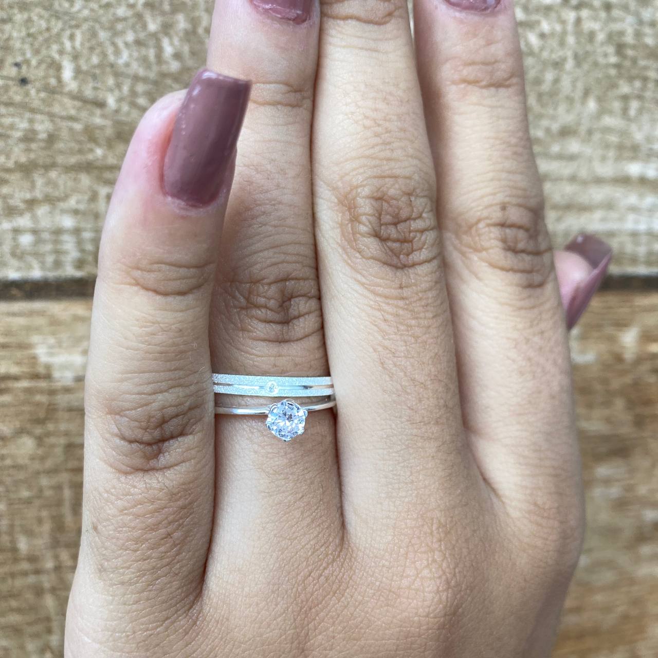 Par de Aliança Namoro em Prata 950 - Guardare Less Reta 2mm Diamantada + Anel Brinde