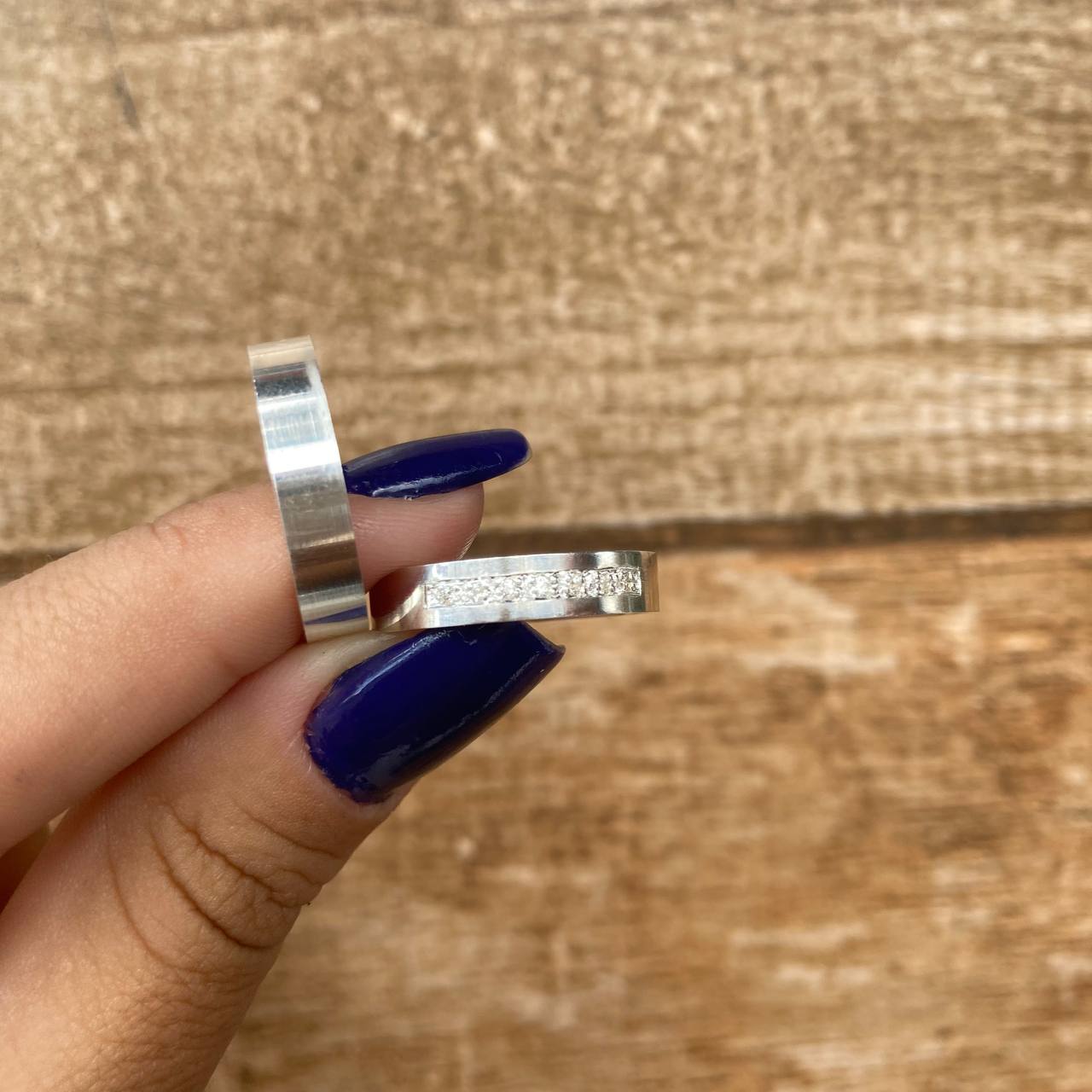Par de Aliança Namoro em Prata 950 - Harmony Reta 4mm Polida + Anel Brinde