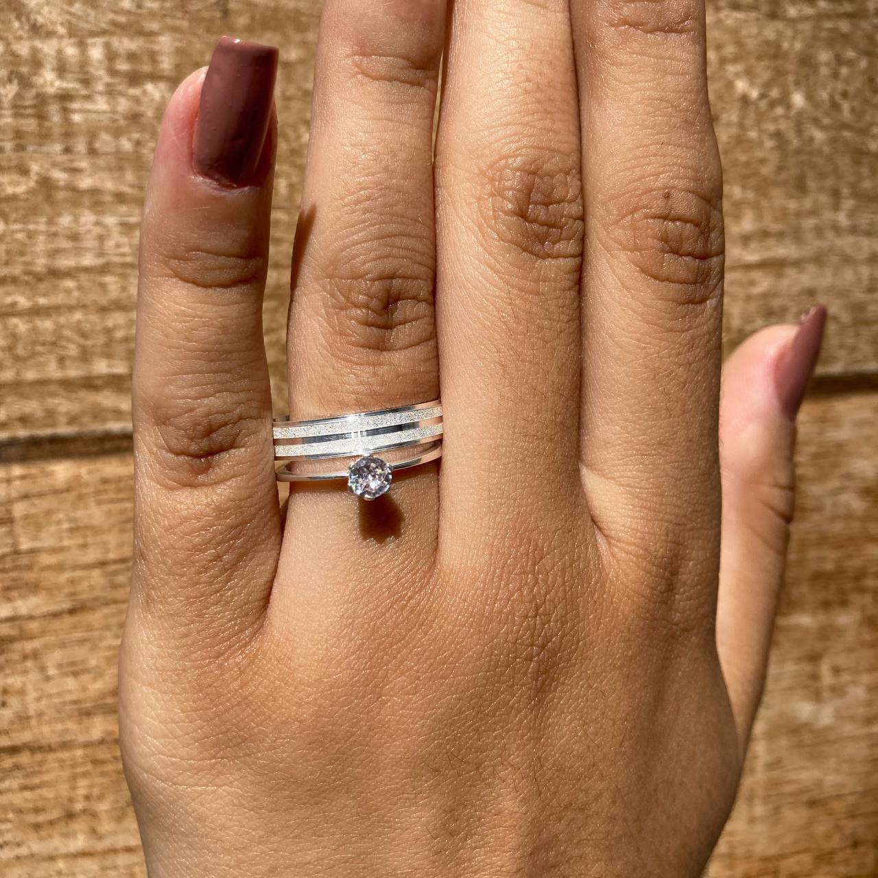 Par de Aliança Namoro em Prata 950 - Dália 4mm Reta Diamantada + Anel Brinde
